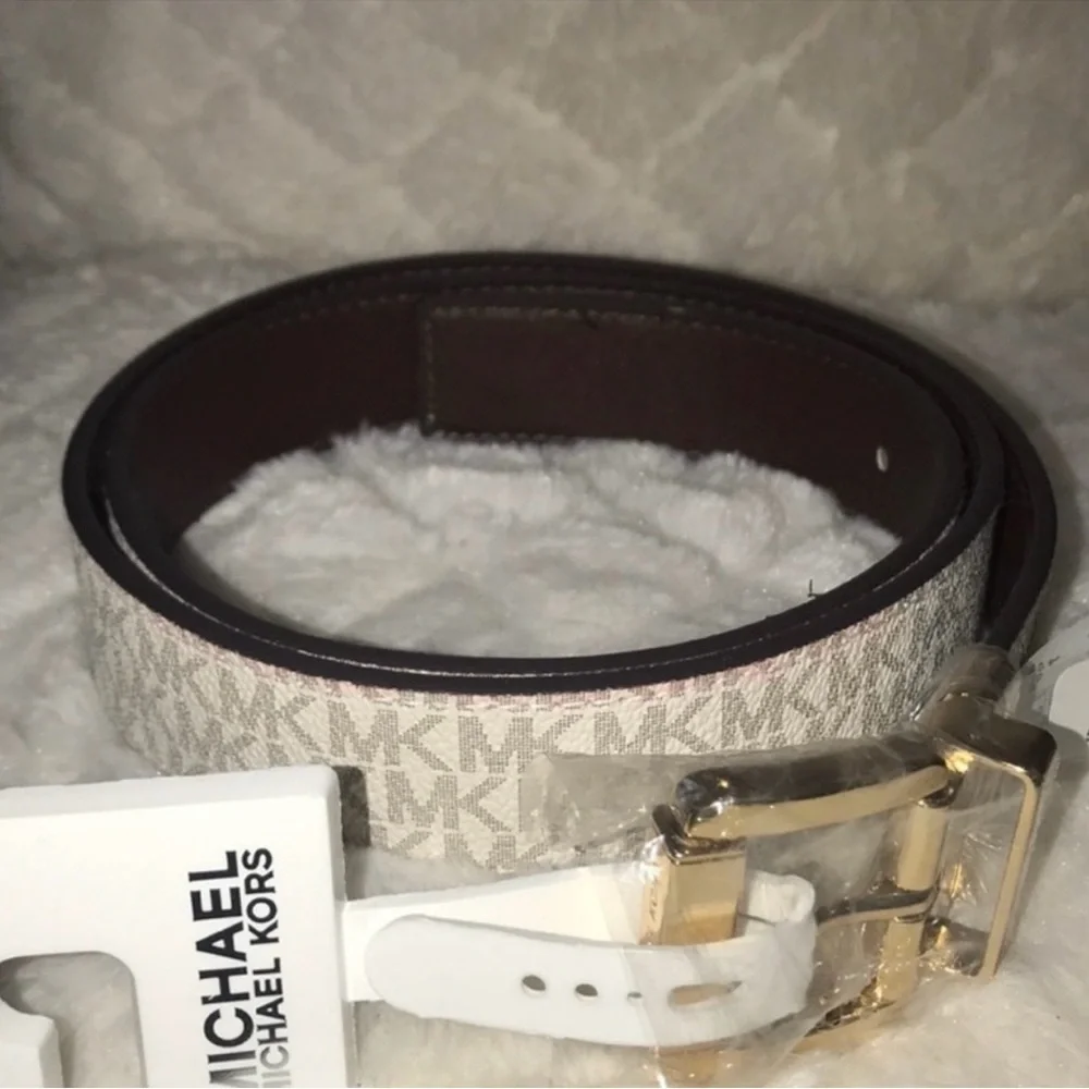 Michael Kors Twist Reversible Women Belt Brown & Vanilla MK Signature.Size Large